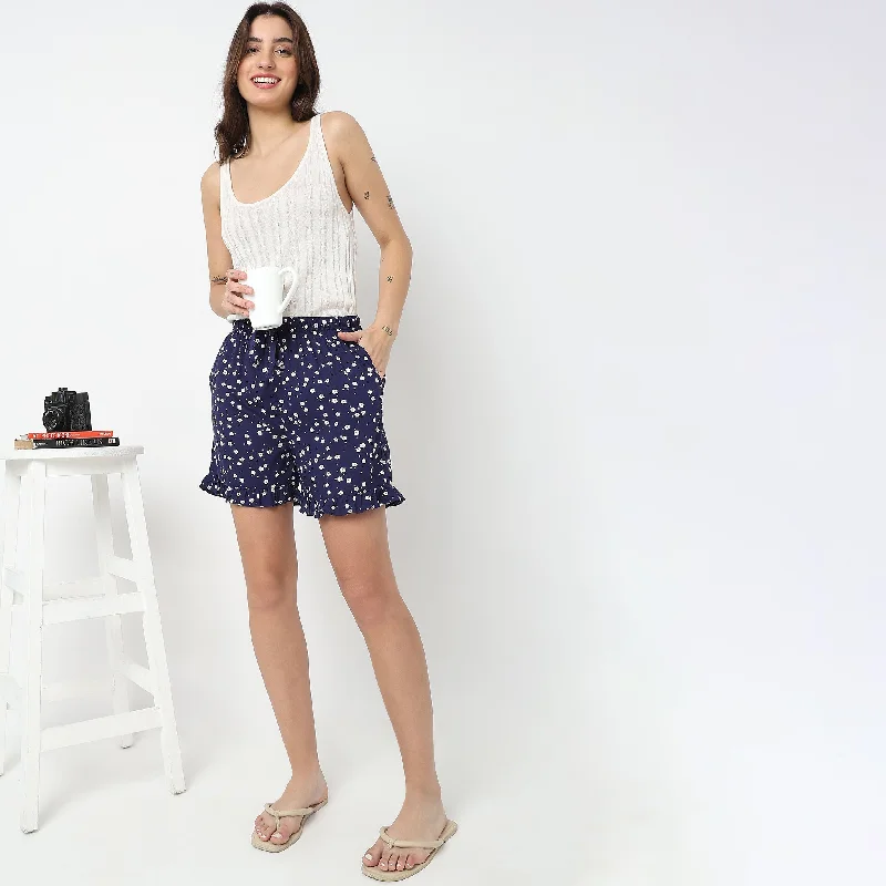 Regular Fit Floral Mid Rise Lounge Shorts